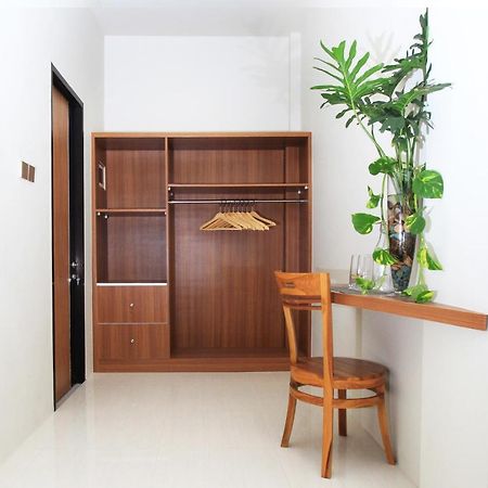 The Jumbo Homestay Kuta  Buitenkant foto