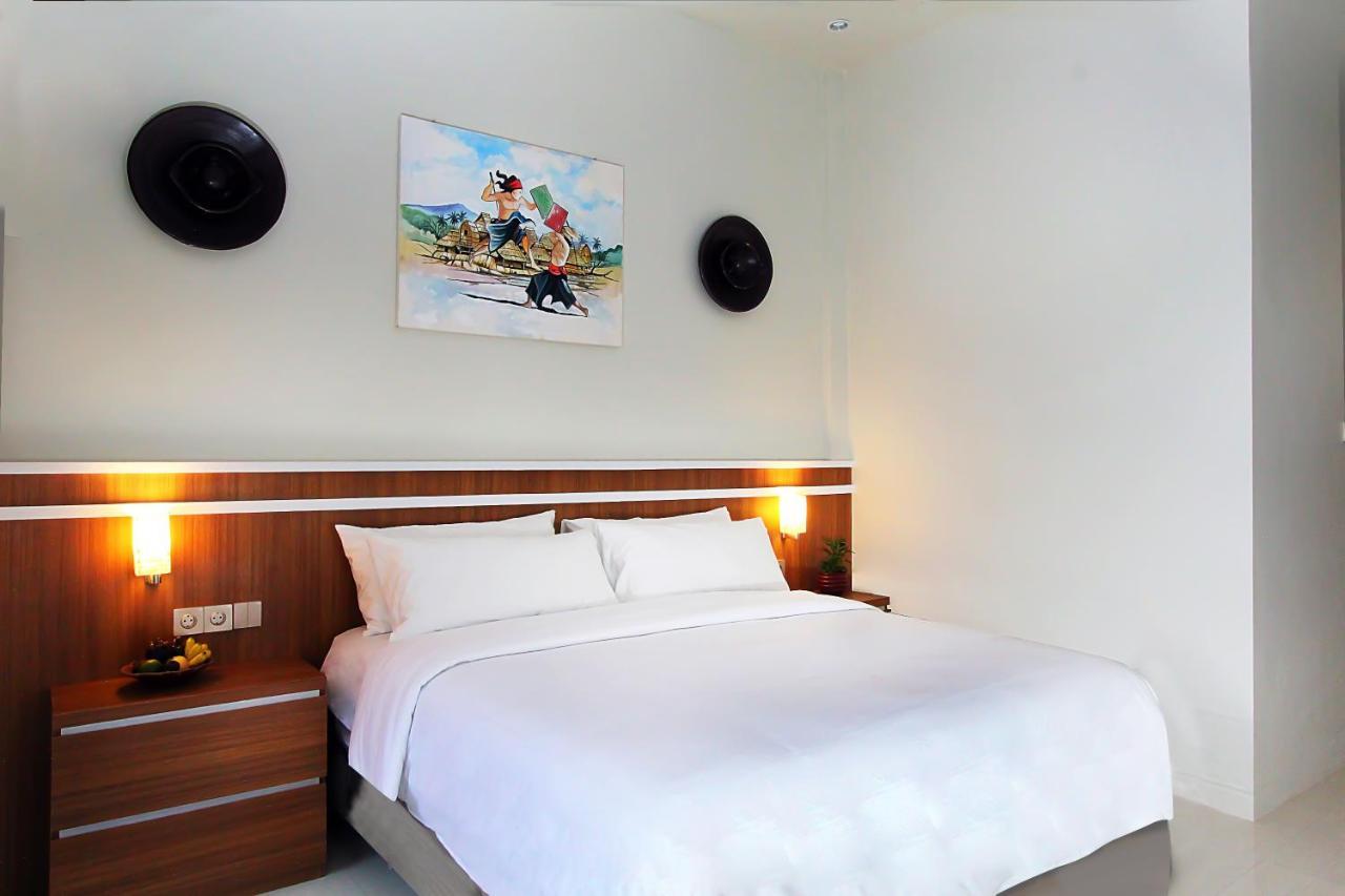 The Jumbo Homestay Kuta  Buitenkant foto